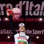 João Almeida vence etapa do Giro: 'Arrisquei e consegui'