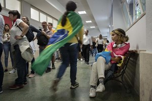 Quase 800 mil estrangeiros vivem em Portugal e 30% são brasileiros