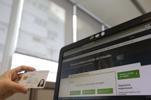 Cartão do Cidadão com 'contactless' é uma das 18 medidas do novo Simplex