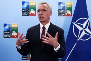 Cimeira da NATO 'já é histórica antes de começar'