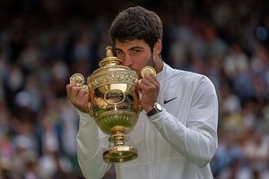 Alcaraz vence Djokovic em Wimbledon 