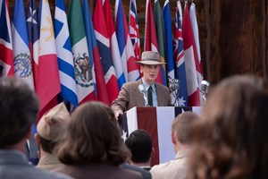 'Oppenheimer': nesta chuva de estrelas, o comandante é Nolan