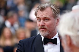 Irmão de Christopher Nolan é assassino a soldo chamado Oppenheimer? Não é bem assim