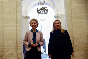 Meloni e von der Leyen unem forças para acabar com tráfico de imigrantes