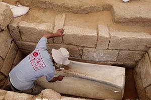 Encontrados 125 túmulos com esqueletos intactos num cemitério romano