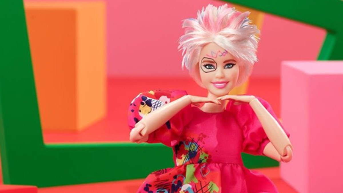 B9  Weird Barbie: Mattel lança boneca após sucesso no filme • B9