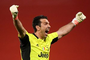 Lendário guarda-redes Gianluigi Buffon termina carreira aos 45 anos