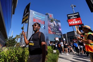 Celebridades doam milhões para apoiar greve em Hollywood