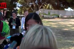 Papa confessa três peregrinos no Parque do Perdão