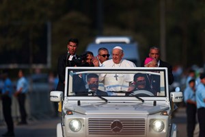 Papa preferiu improvisar e não ler discurso em Fátima, esclarece Vaticano