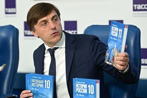 A guerra chegou aos manuais escolares da Rússia 