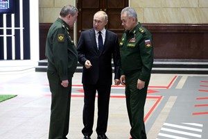  Putin reuniu-se com generais russos no sul da Rússia