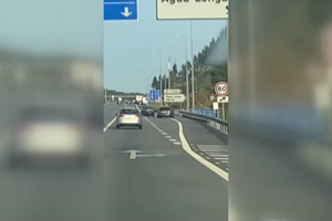 Carro com matrícula francesa tenta abalroar automóvel em plena autoestrada