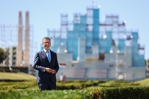 O ajuste direto em cima do joelho de uma agência de comunicação
