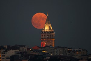 Super Lua Azul: o fenómeno que iluminou o mundo