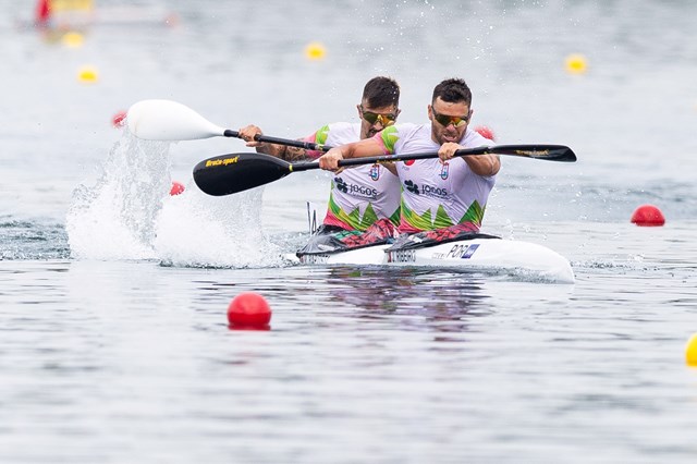 Kevin Santos e Teresa Portela campeões da Europa de K2 200 metros