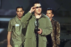 Morreu o vocalista dos Smash Mouth