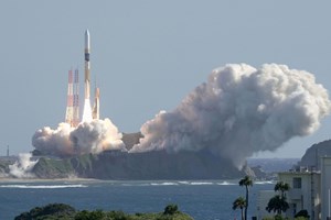 Japão lança foguete com sonda para primeira alunagem do país