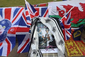 Um ano depois da morte, Inglaterra recorda Isabel II, a rainha e mulher 'extraordinária'