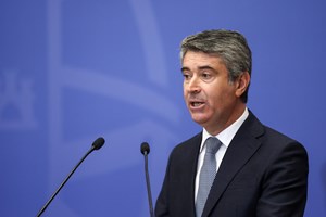 José Luís Carneiro afirma que ainda não decidiu sobre candidatura a líder do PS