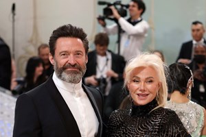 Hugh Jackman anuncia divórcio depois de 27 anos de casamento