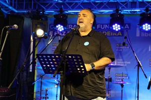 Madeira: A campanha do papelinho, dos manos zangados e da Dona Dolores