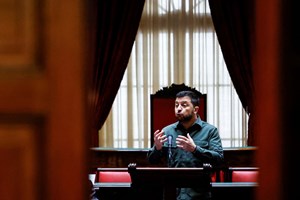 'Sem ela, vamos perder a guerra'. Zelensky pede ajuda aos EUA