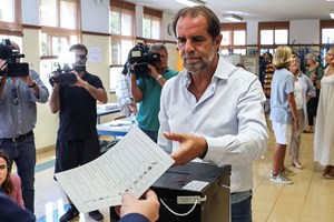 PSD/CDS-PP lidera com 47,46% dos votos com metade das freguesias apuradas