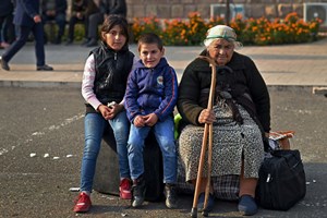 Nagorno-Karabakh: governo separatista renuncia
