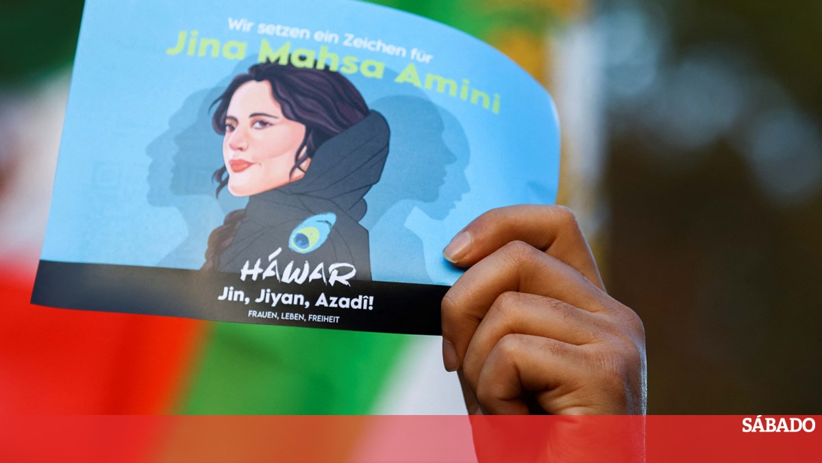 A ativista iraniana Narges Mohammadi foi anunciada como vencedora do P