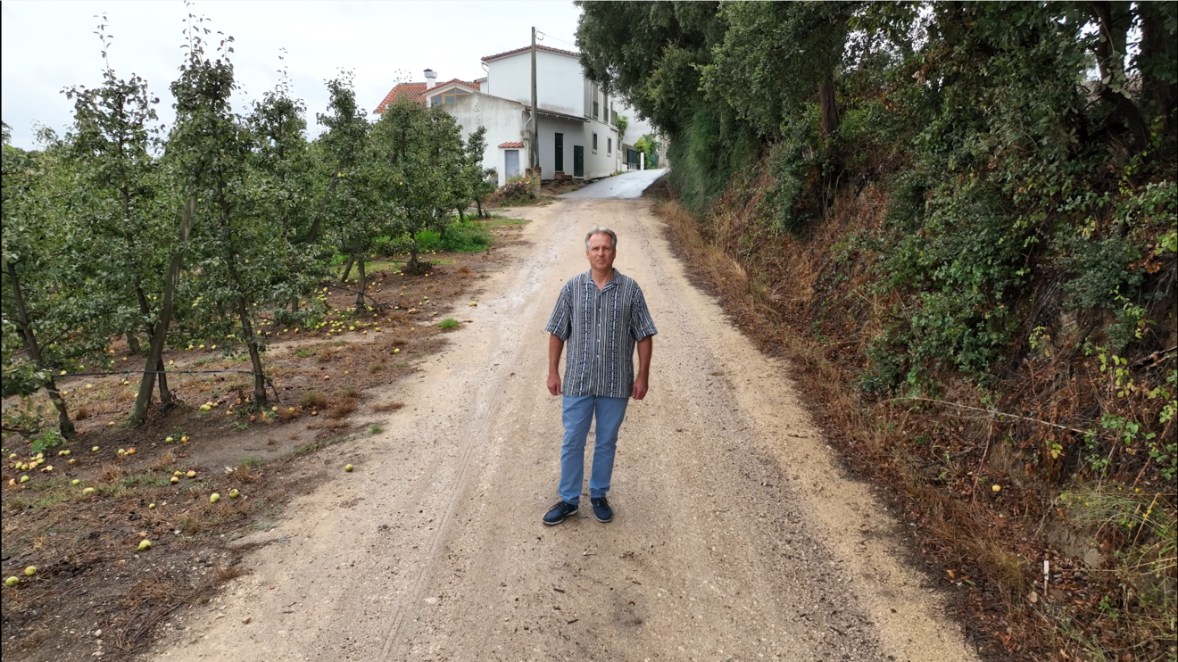 Investigação SÁBADO. Armazéns de fruta não dão descanso aos moradores