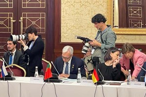 João Cravinho em Kiev para participar em reunião inédita da UE