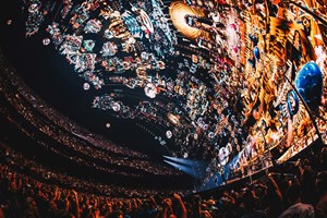 A sala de concertos mais 'futurista do mundo' foi estreada pelos U2
