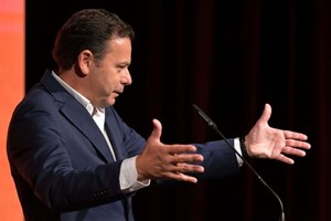 Montenegro acusa 'camarada' Nuno Pedro Santos de ser 'um radical'