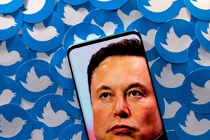 Elon Musk pondera remover acesso a antigo Twitter na Europa