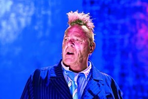 John Lydon: 'Os Sex Pistols estão a enfiar-se num buraco ridículo'