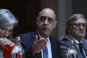 Realização de IVG 'em certos' centros de saúde obedecerá a normas e só após formação