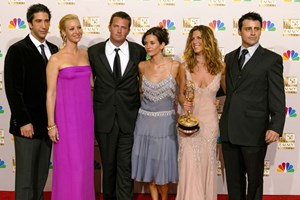 Lisa Kudrow não vai adotar cão de Matthew Perry 