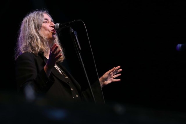 Theatro Circo recebe Soundwalk Collective com Patti Smith em março -  Showbiz - SAPO Mag