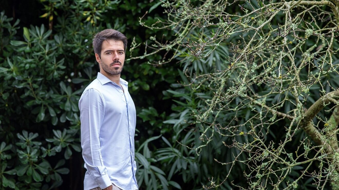 Investigação SÁBADO. Centenas de jovens correm o risco de ficarem sem subsídio e sem trabalho