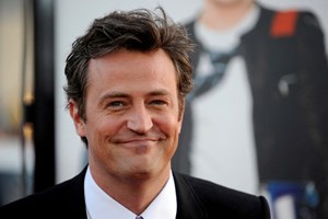 Elenco de 'Friends' homenageia Matthew Perry. 'Fomos sempre nós os 6'