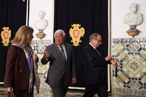 PSD concorda com eleições, PCP queria-as mais cedo: as reações dos partidos