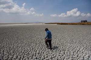 Uma em cada três crianças no mundo está exposta a escassez grave de água