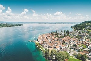 Do lago às montanhas, sempre em transportes públicos