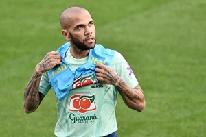 Ministério Público espanhol pede nove anos de prisão para Dani Alves