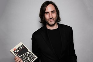 Quem é Paul Lynch, o vencedor do Booker Prize 2023?