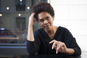 Djaimilia Pereira de Almeida: “Cheguei atrasada à minha pele mas ainda fui a tempo”