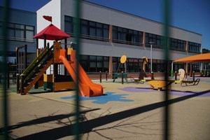 Guia para prevenir abuso sexual vai ser distribuído nas escolas