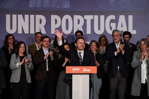 Montenegro diz que governação da 'geringonça' 'foi má para a vida das pessoas' e dura até hoje