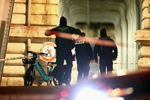 O que se sabe sobre o suspeito do ataque terrorista em Paris 